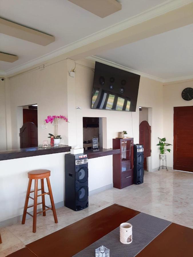Апарт отель Medewi Manor Airsatang Экстерьер фото