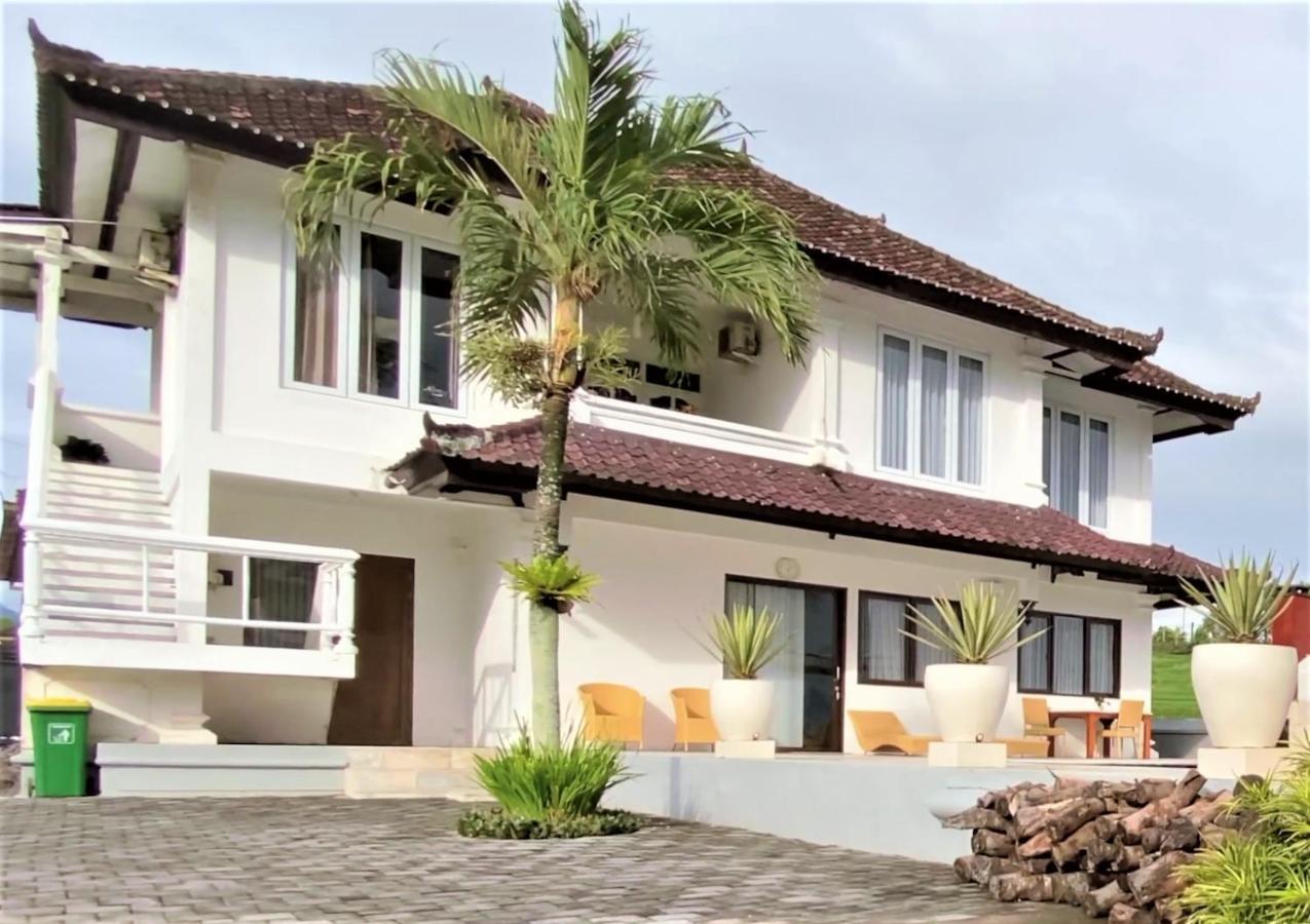 Апарт отель Medewi Manor Airsatang Экстерьер фото